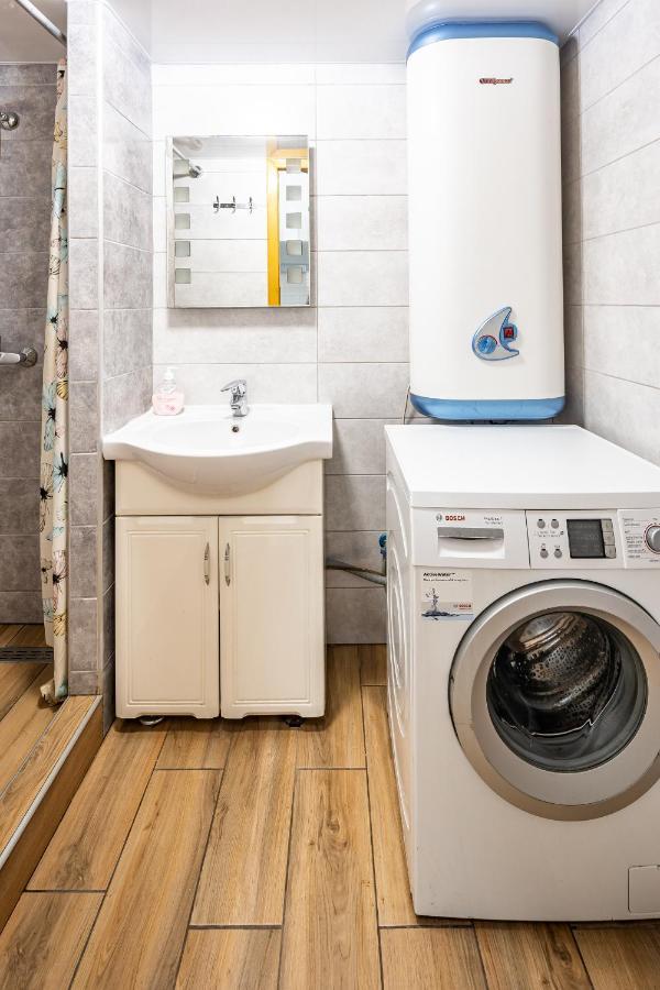 Apartment On Kovzhuna Street Львів Екстер'єр фото