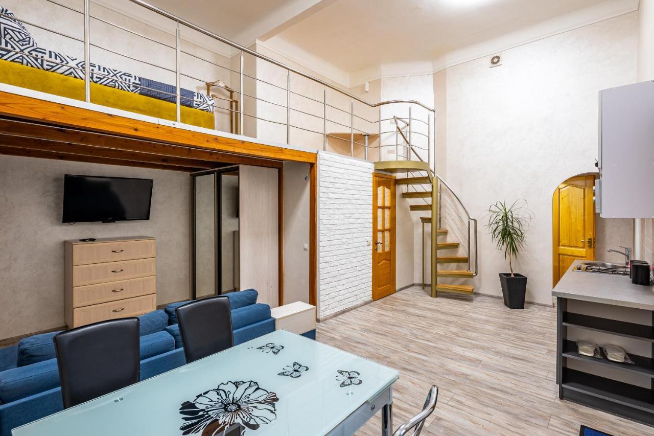Apartment On Kovzhuna Street Львів Екстер'єр фото