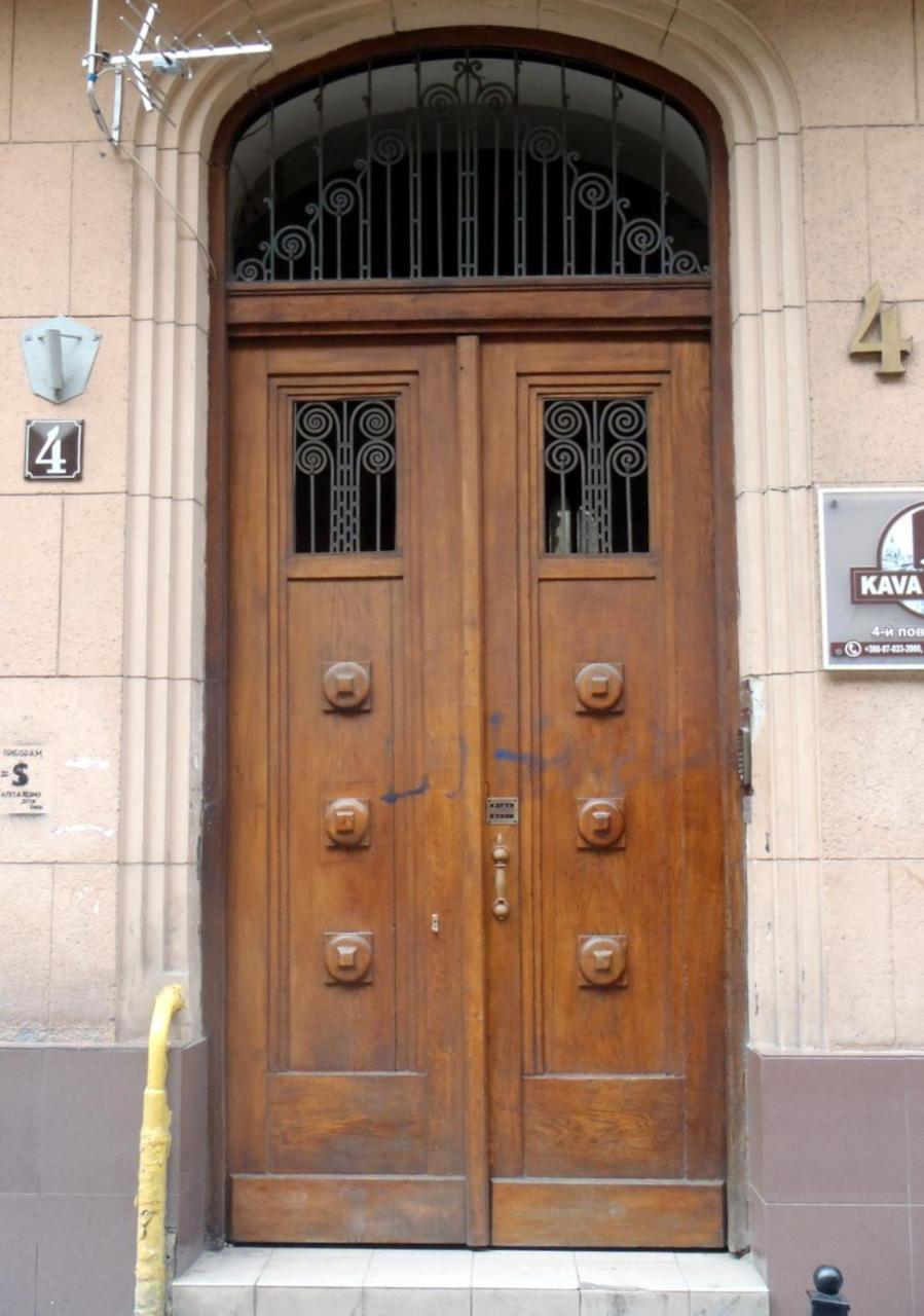Apartment On Kovzhuna Street Львів Екстер'єр фото